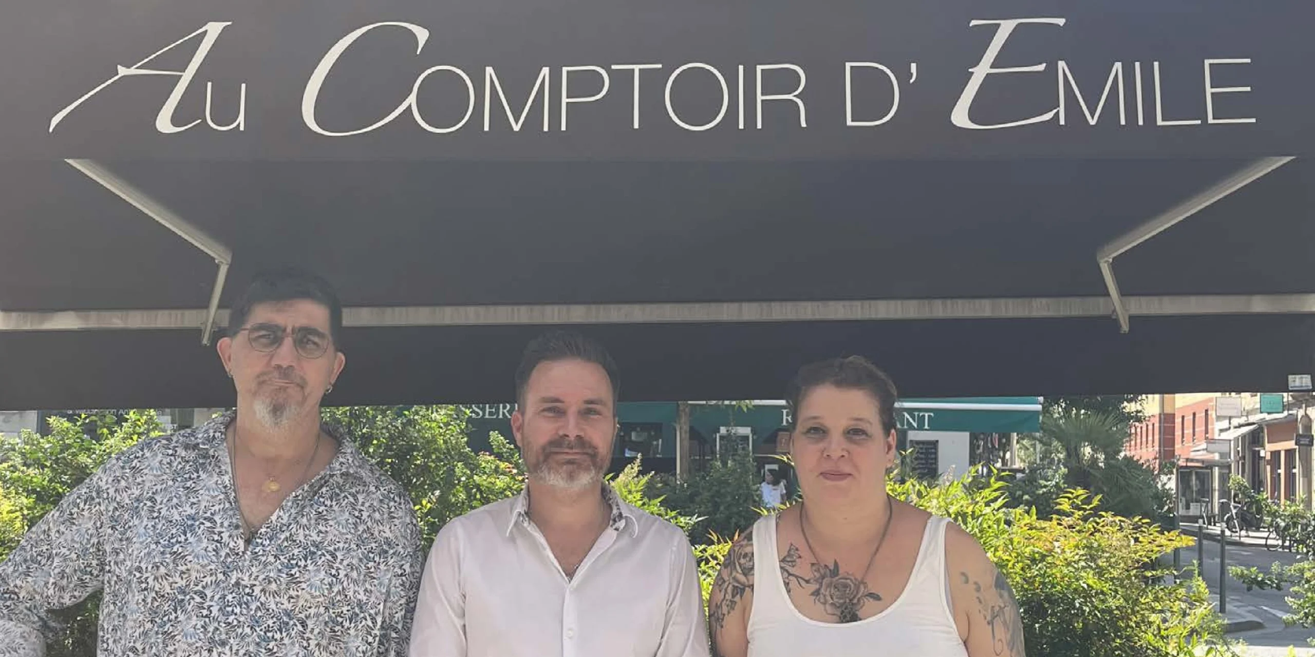 article-au-comptoir-d_émile